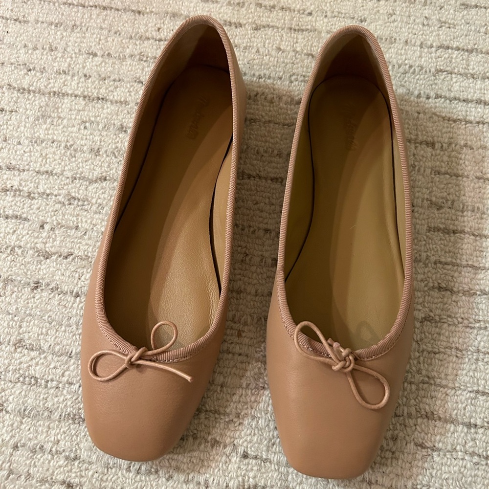 The Anelise Ballet flat